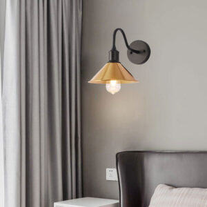 Lustre Gold Finish Classical Metal Wall Light